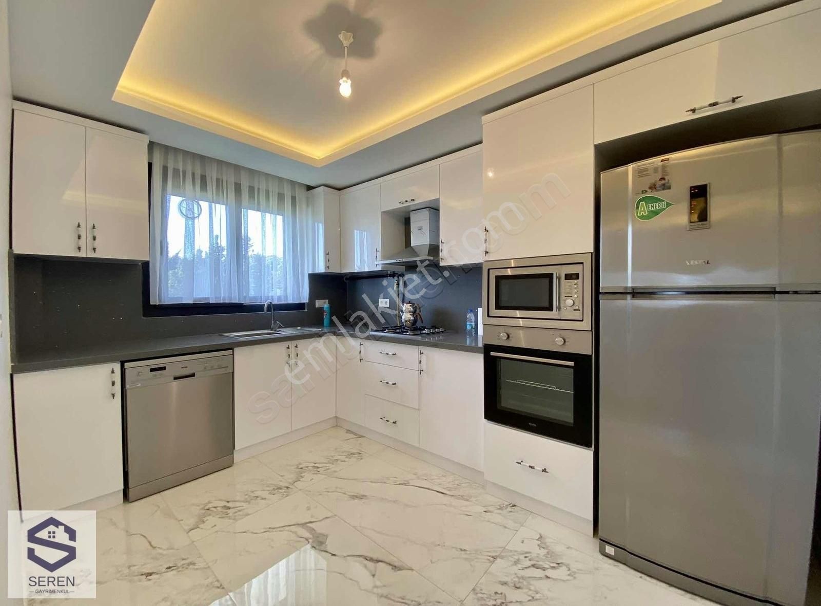 Modern Tasarım, Yerden Isıtmalı, Havuzlu 3+1 Villa Kiralık!