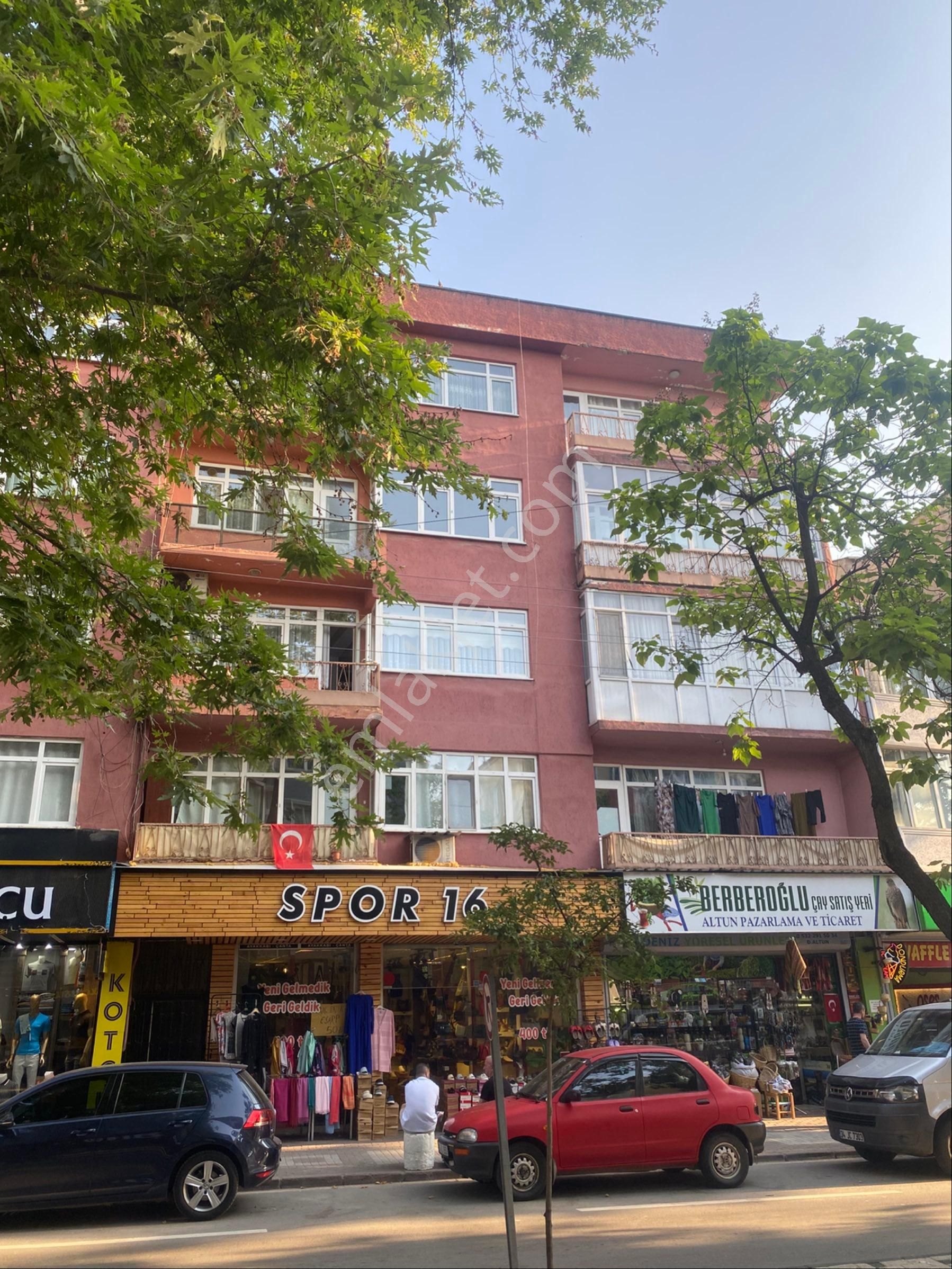Yeşilyayla Cadde Üzeri Fırsat Daire!!