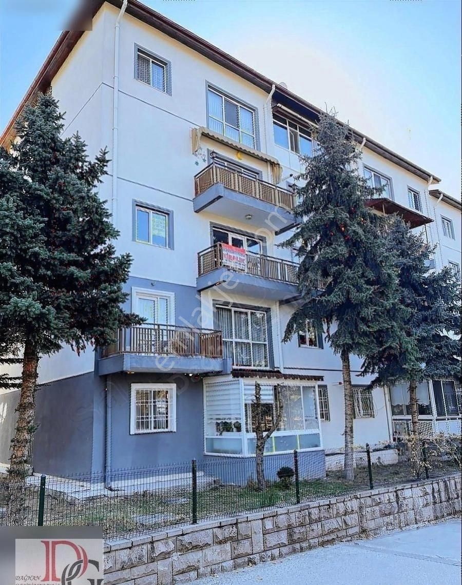 Eryaman 3 Etap Sutek Sitesi Cadde Yakın 62 M2 1+1 Satılık Daire