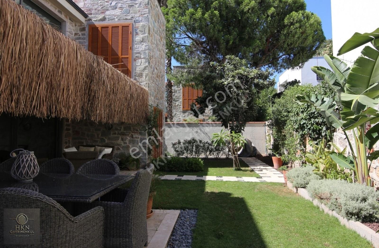 Eskiçeşmede Marinaya 300 Metre Eşyasız Kiralık Müstakil Villa - Görsel 20