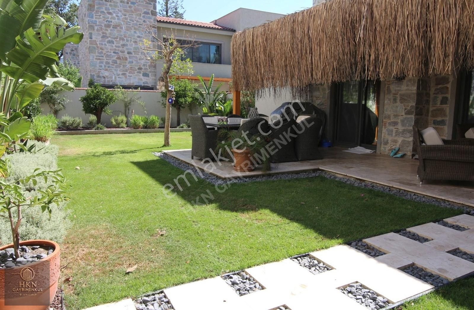 Eskiçeşmede Marinaya 300 Metre Eşyasız Kiralık Müstakil Villa - Görsel 16