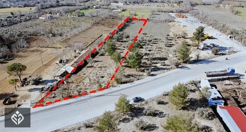 Düğerek'te Anayol Kenarı Çiftlik - Villa Arazisi