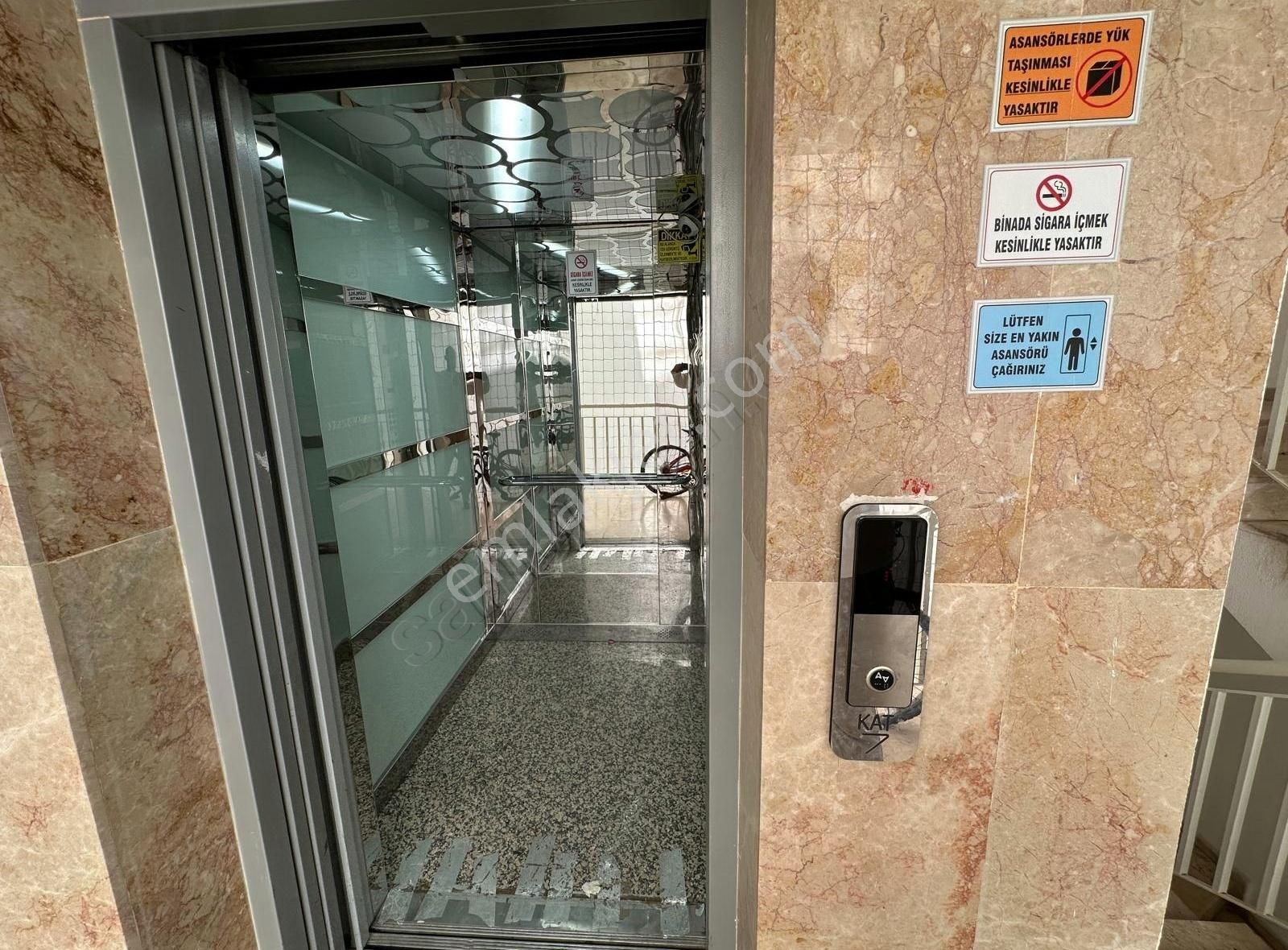 Keçiören De Çok Acil Satılık Ank Manzaralı Emsalsiz Site Dairesi