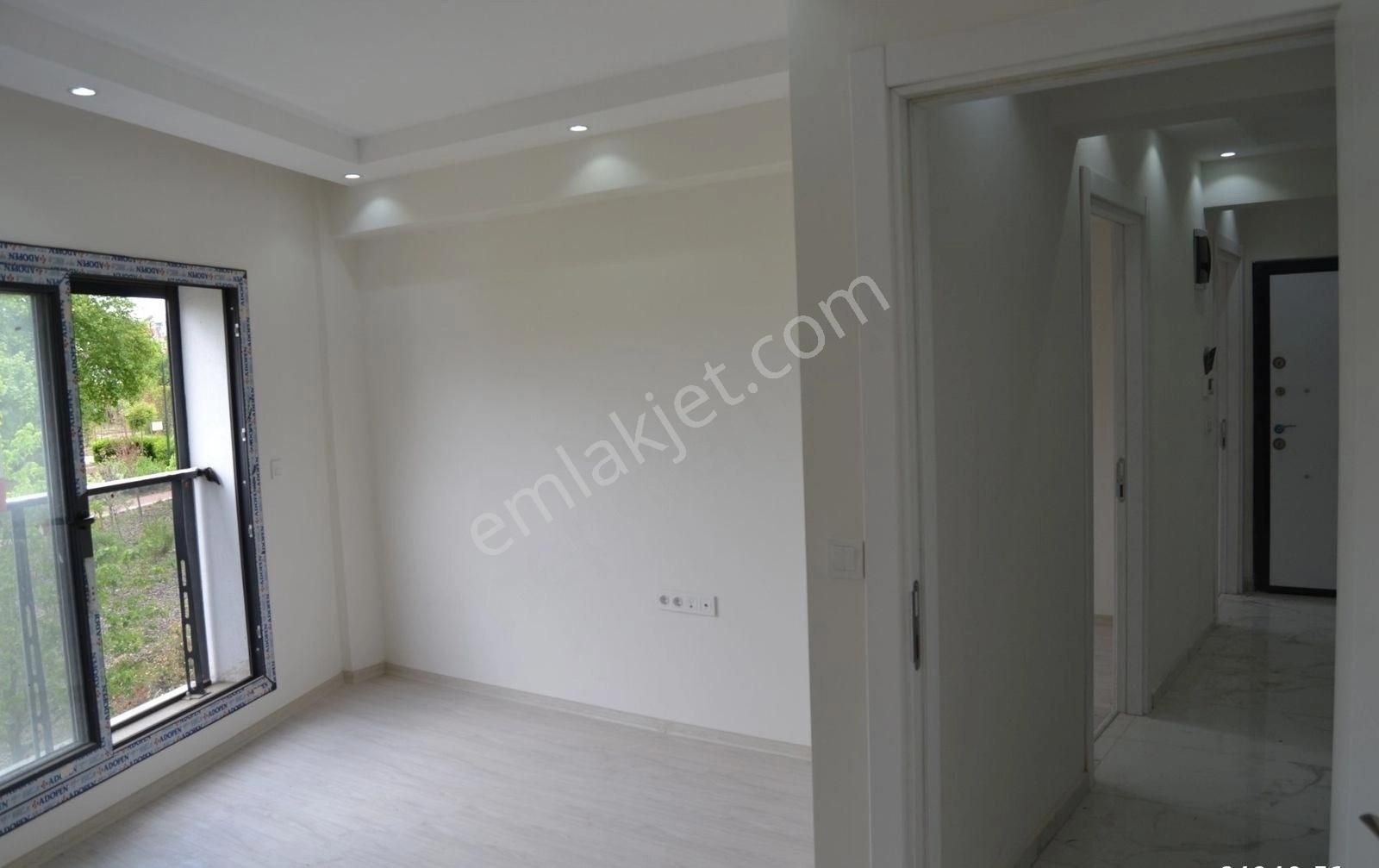 Bozbey Emlak'tan Buca Fırat Mah. 2+1 80 M2 Doğalgazlı Kiralık Daire