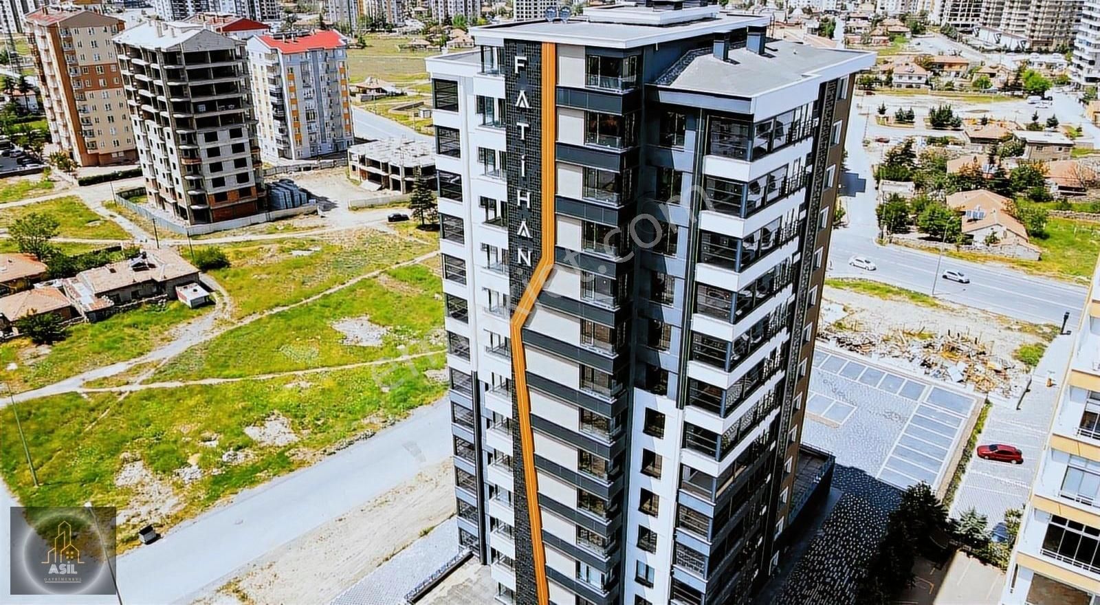 Hulisi Akar Bulvarı Üzeinde Süper Lüks 4,5+1 Satılık Daire