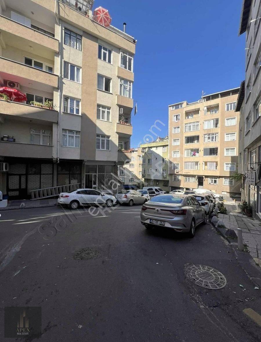 Yeşilce Mahallesinde Merkezi Konumda Şık 1+1 Kiralık Daire!