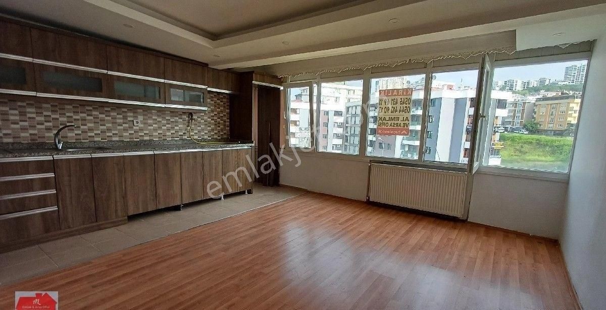 Atakum Denizevleri Tramvay Durağının Yanında Kiralık 2.5+1 Geniş Ferah Merkezi Konumda 120m2
