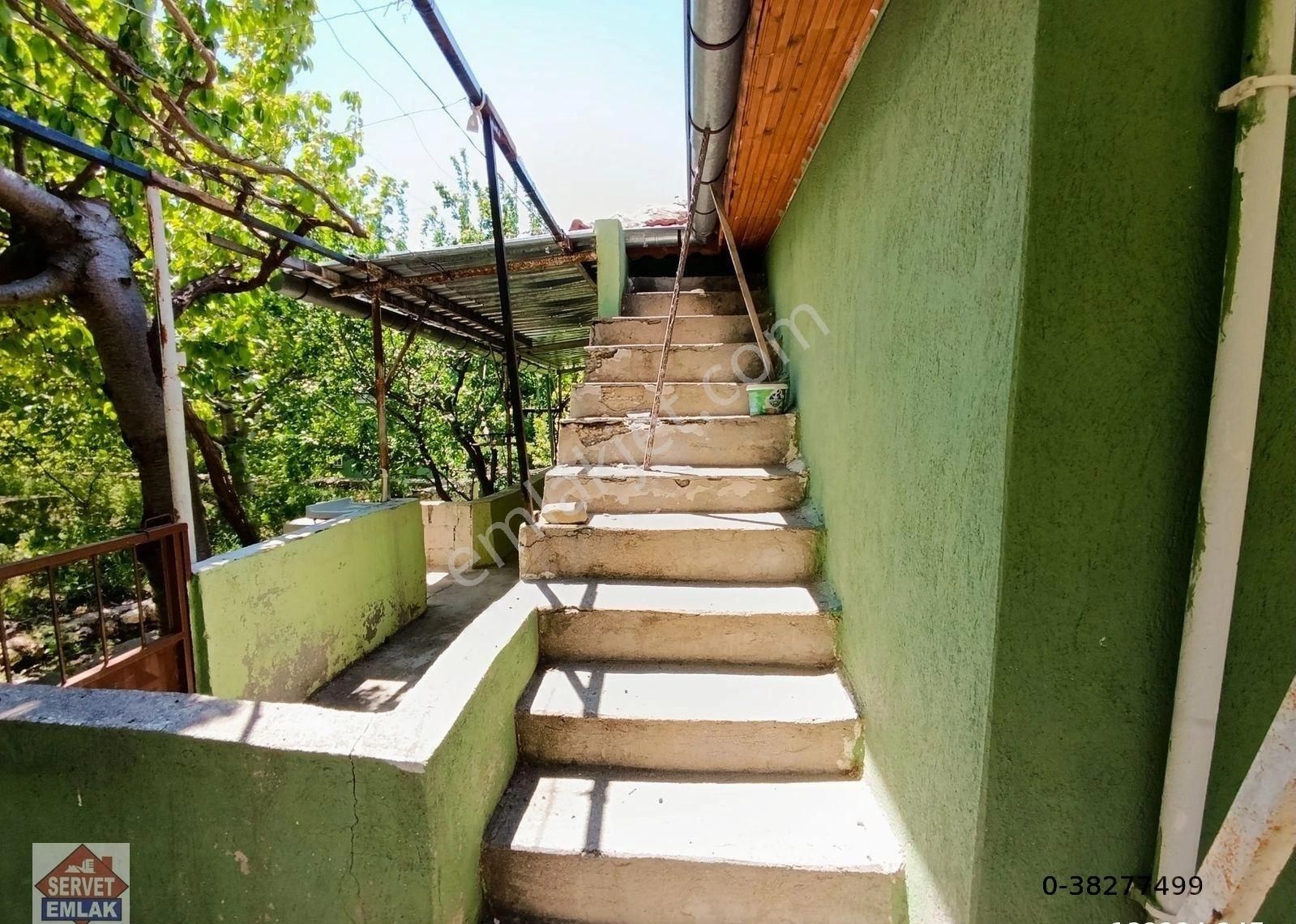 Satılık Süper Konumda 1180.metre Arsa İçinde 2.katlı Ev Su Elektirik 3.tarafı Yol Olan Yatırımlık Ya - Görsel 8