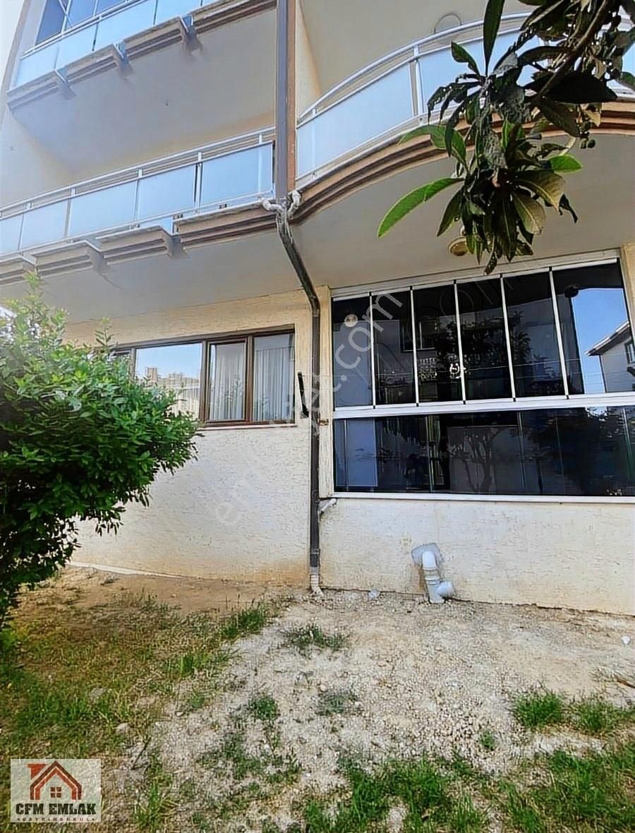 Yeni Mahalle'de Site İçinde 130 M2 Zemin Kat Satılık Daire