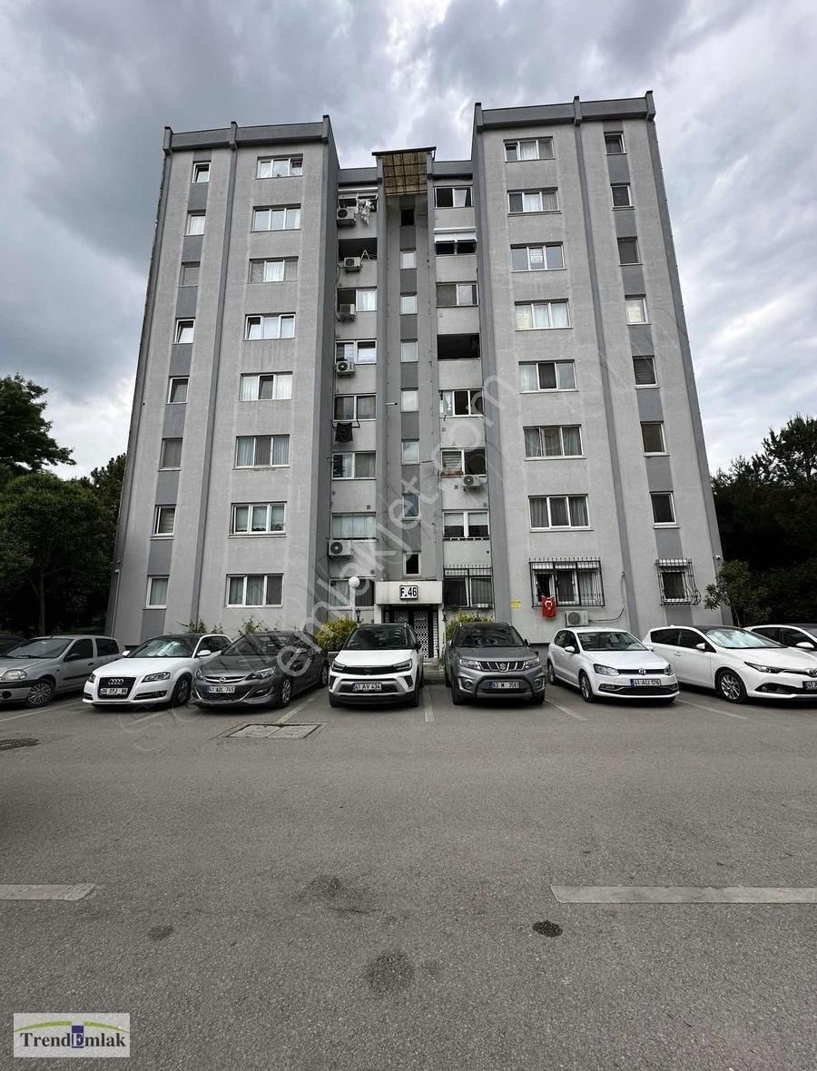İzmit Yahyakaptan Mh. Kiralık 3+1 Ara Kat Daire