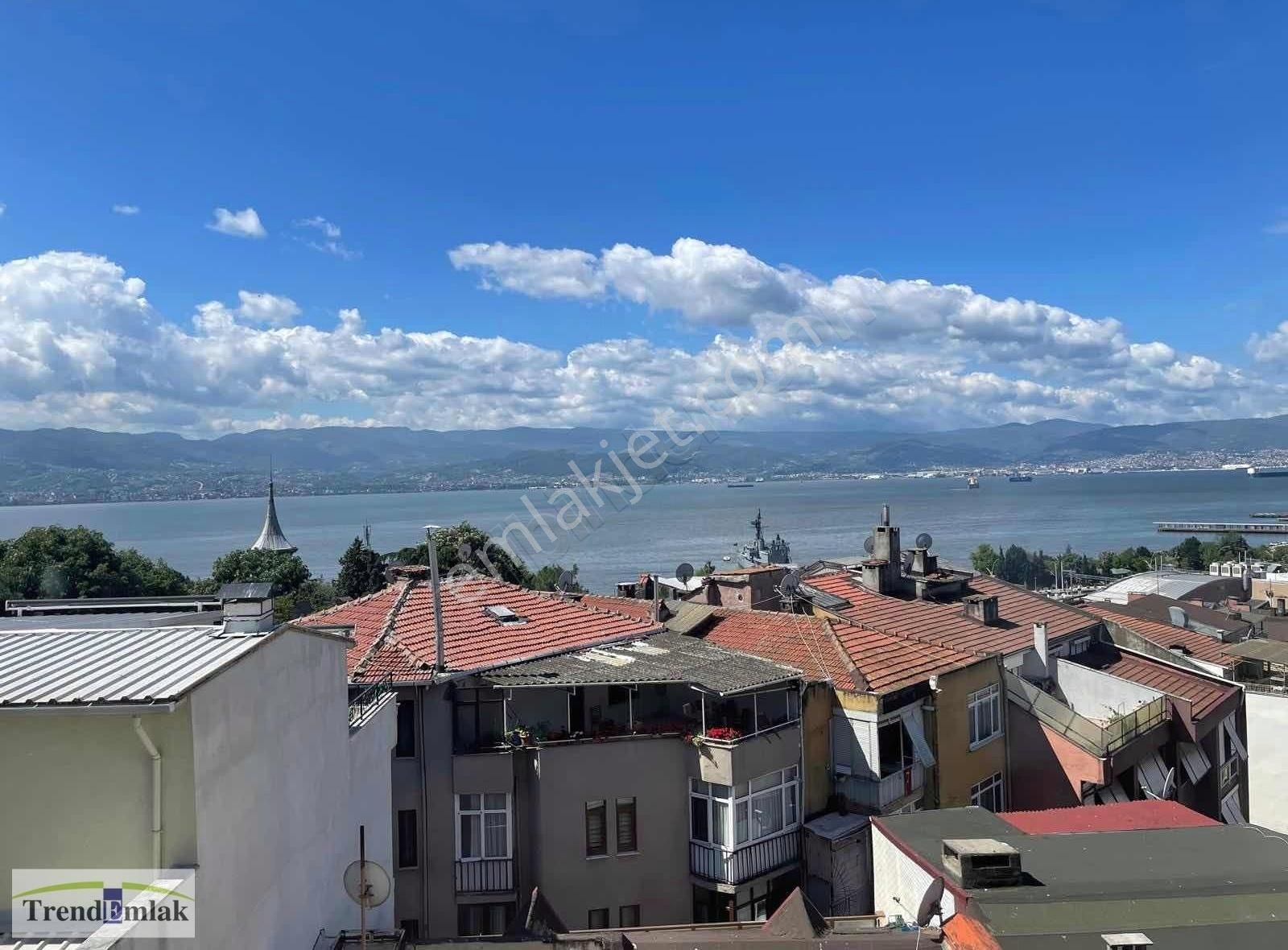 İzmit Merkez Full Eşyalı 2+1 Deniz Manzaralı Kiralık Daire