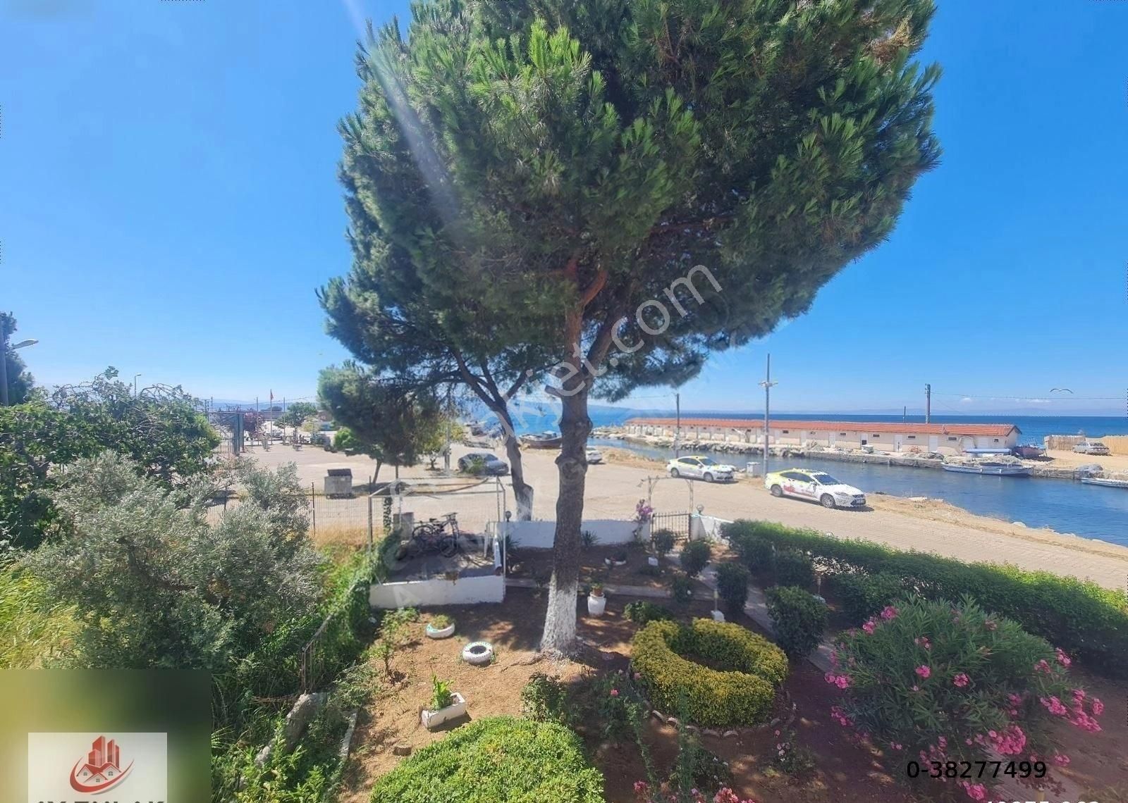Ay Emlak'tan Armutlu Liman Mevkii'nde Deniz Manzaralı 2+1 Daire