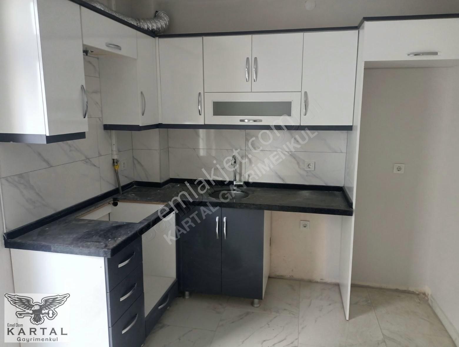 Çanakkale Kepez Sahile Yakın Ayrı Mutfak Satılık 3+1 Daire