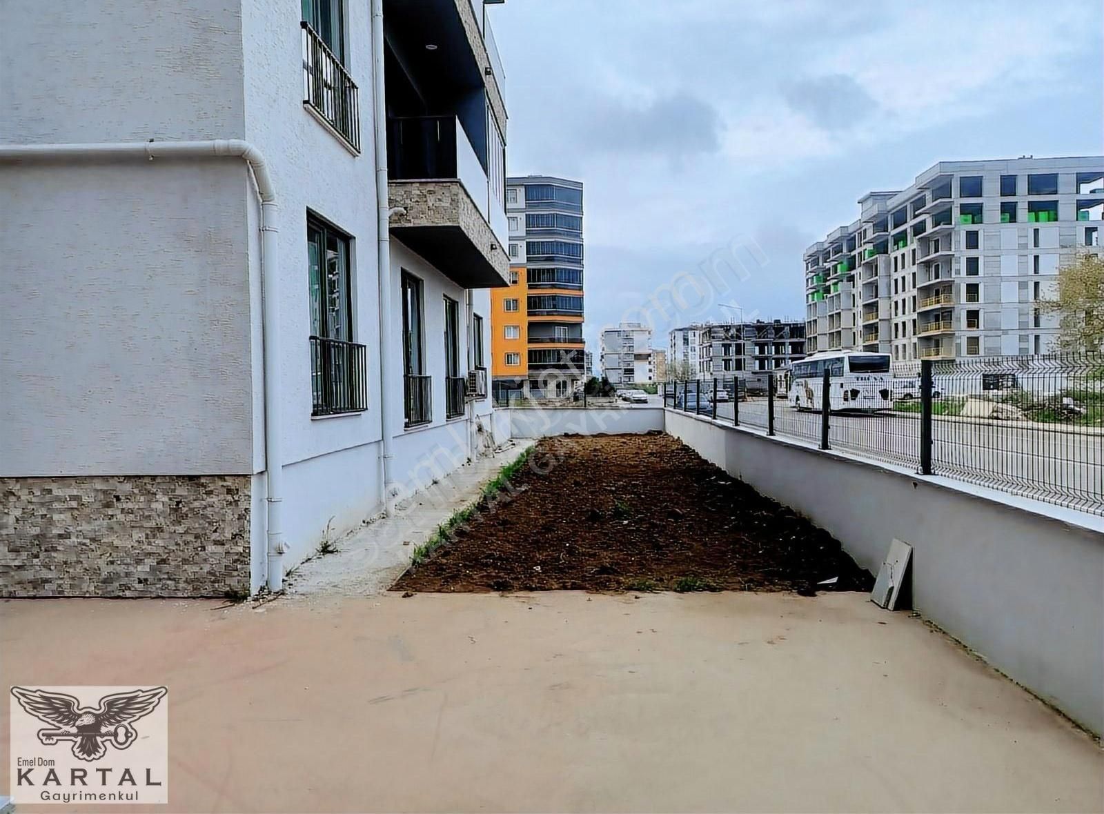 Ç.kale Merkez Tekzen Hisarlife Evleri K.mutfak Satılık 3+1 Daire