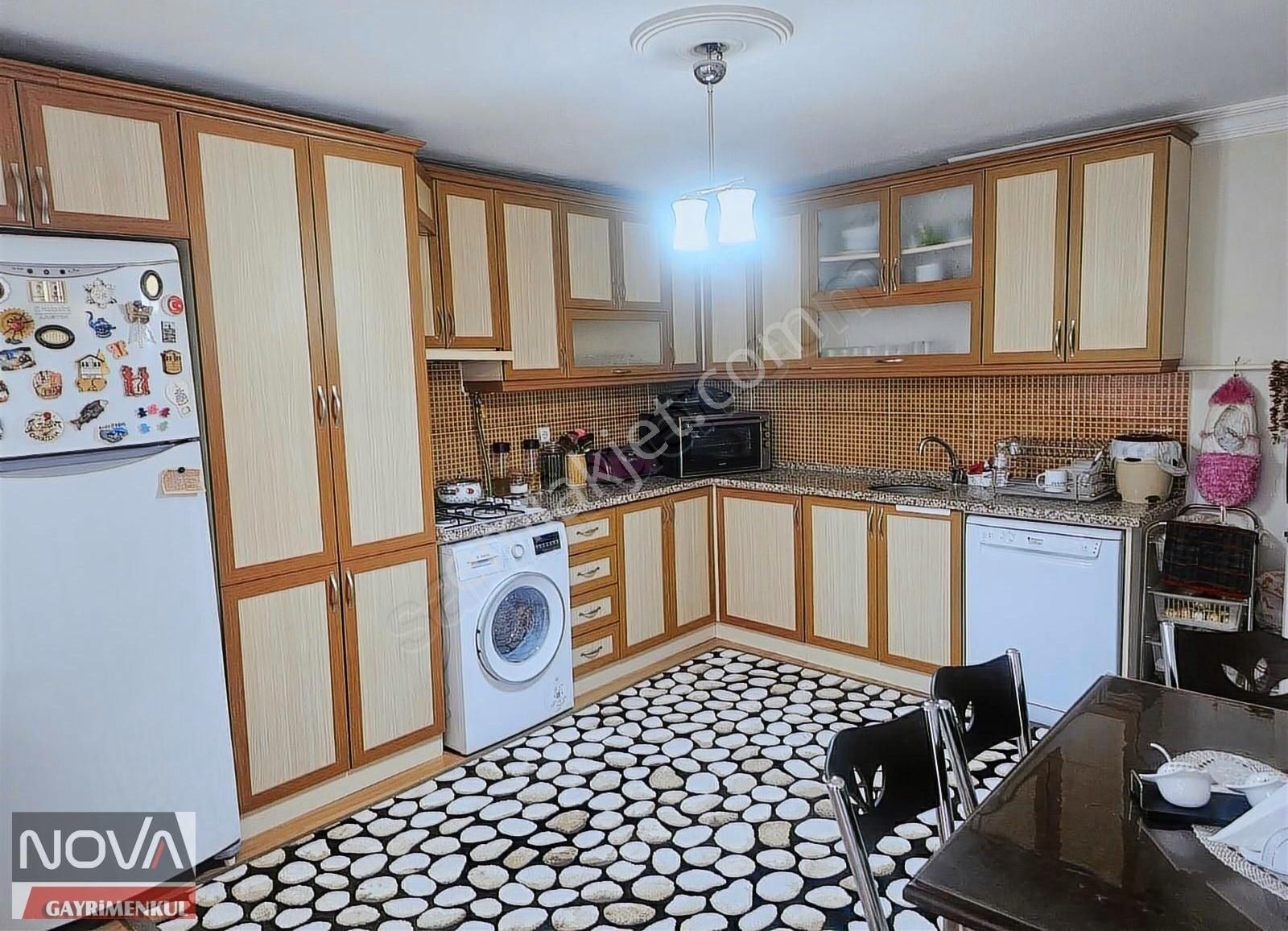 Manisa Karaköy Mutlu Mah. 4+1 220m2 Satılık Ferah Dublexx
