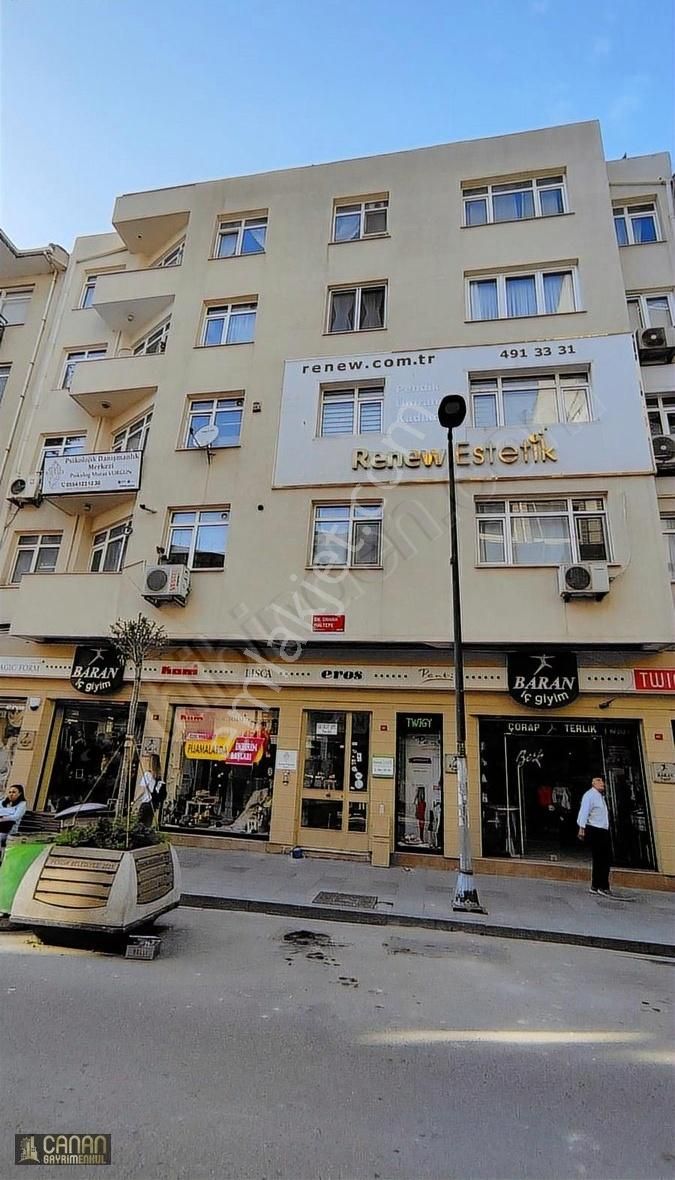 Pendik Çarşıda Eşyalı Kiralık 4+1 Daire