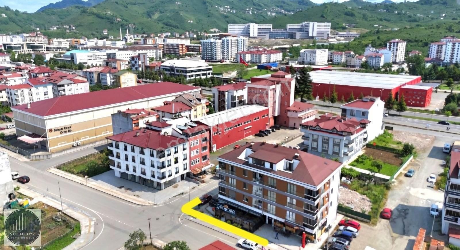 Sönmez'den Cumhuriyet Mah. Merkezde 330 M² Satılık Cafe İşyeri