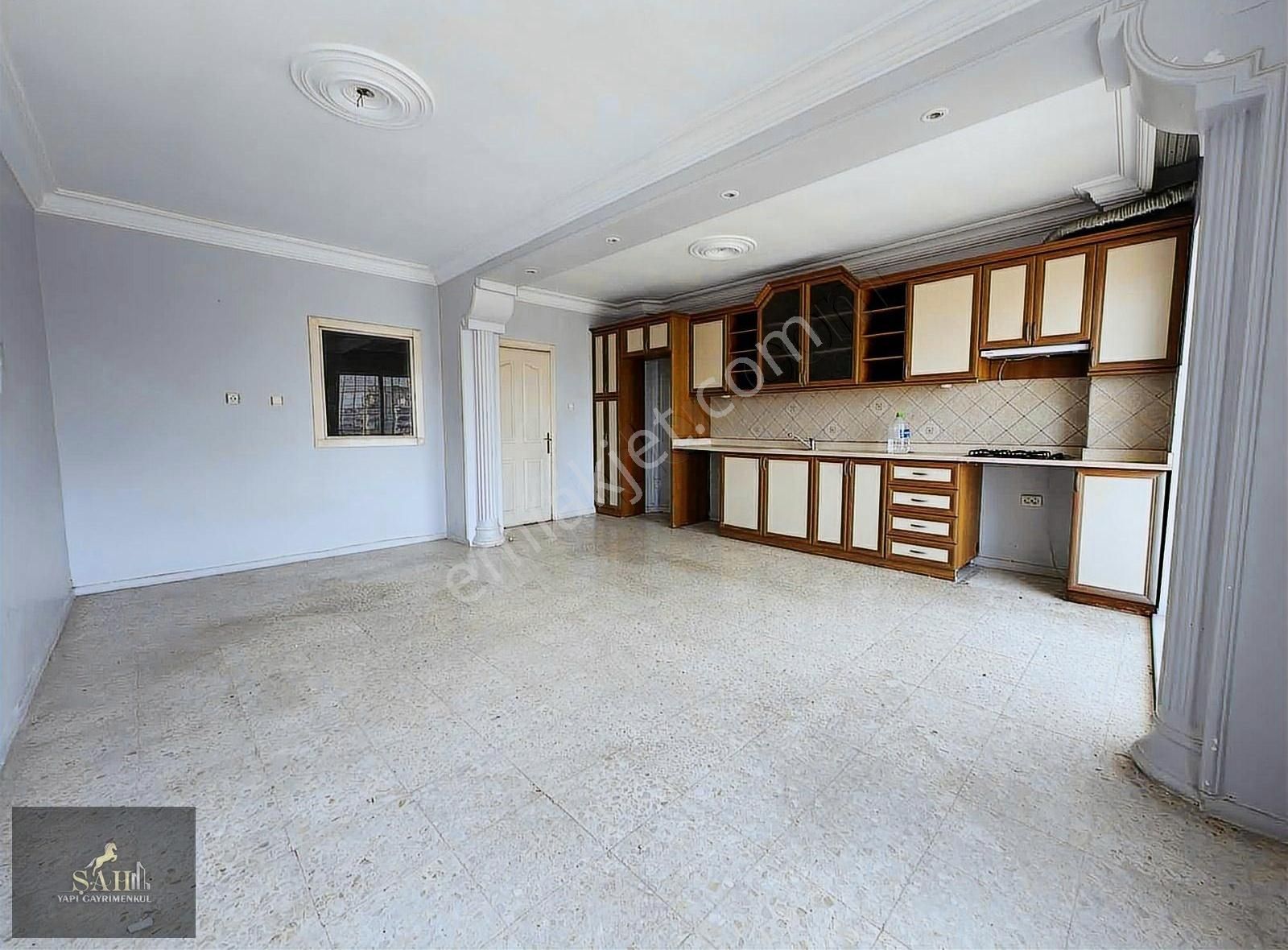 Şah Yapı'dan Merkezi Konumlu Geniş Ferah 3+1 Kiralık Daire