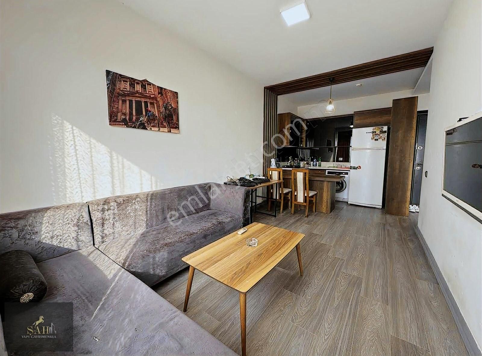 Şah Yapı'dan Merkezi Kon Nezih Site'de 1+1 Eşyalı Kiralık Daire