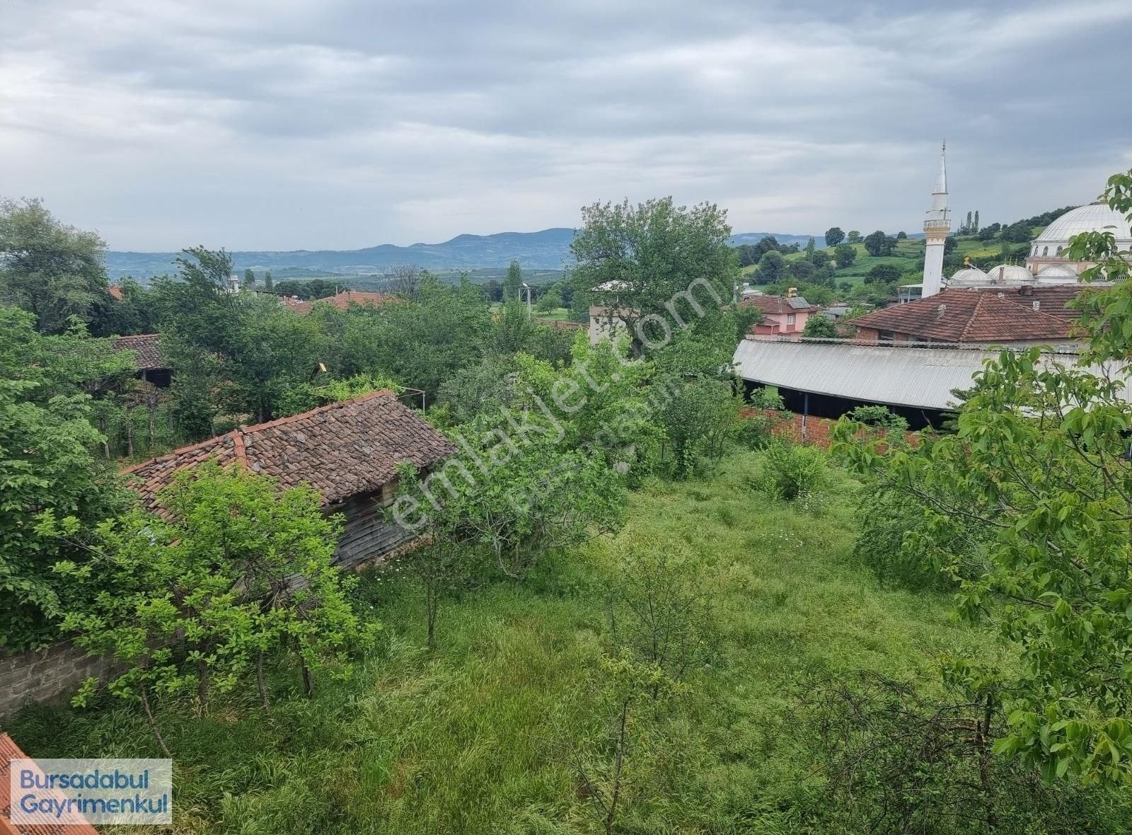 Bursadabul'dan Bahariye Mah. 663m2 Bahçeli Müstakil Ev