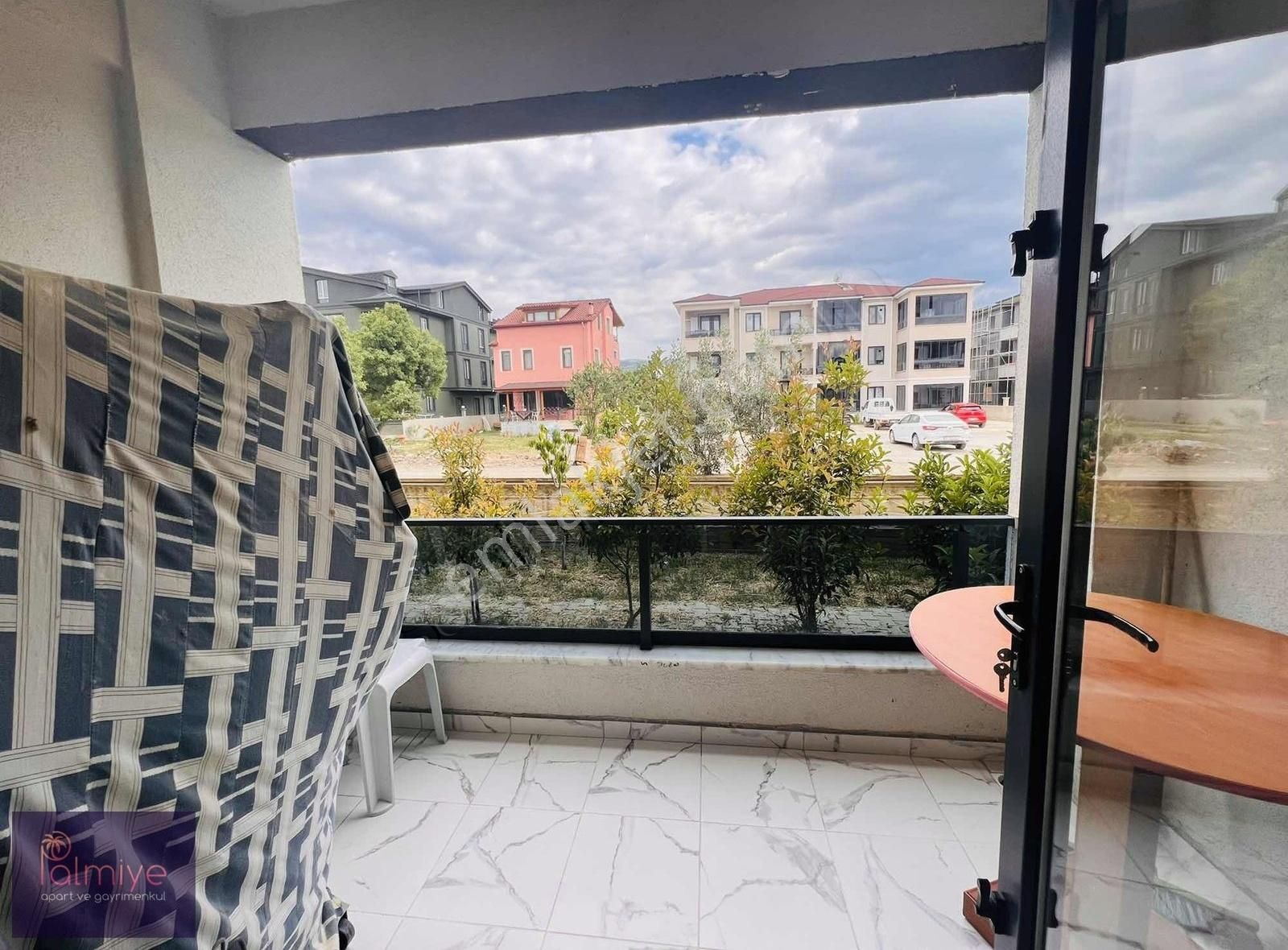 Göl Sahile 300 Mt Uzaklıkta 3+1 Satılık Daire