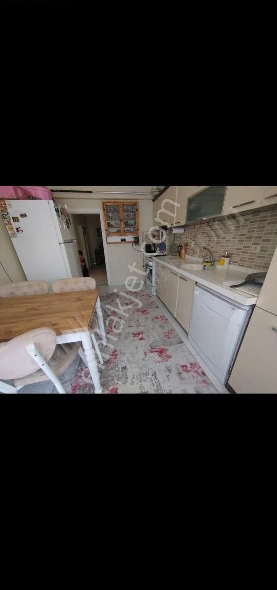 Yunusemre Mahallesi Site İçi 3+1 Daire