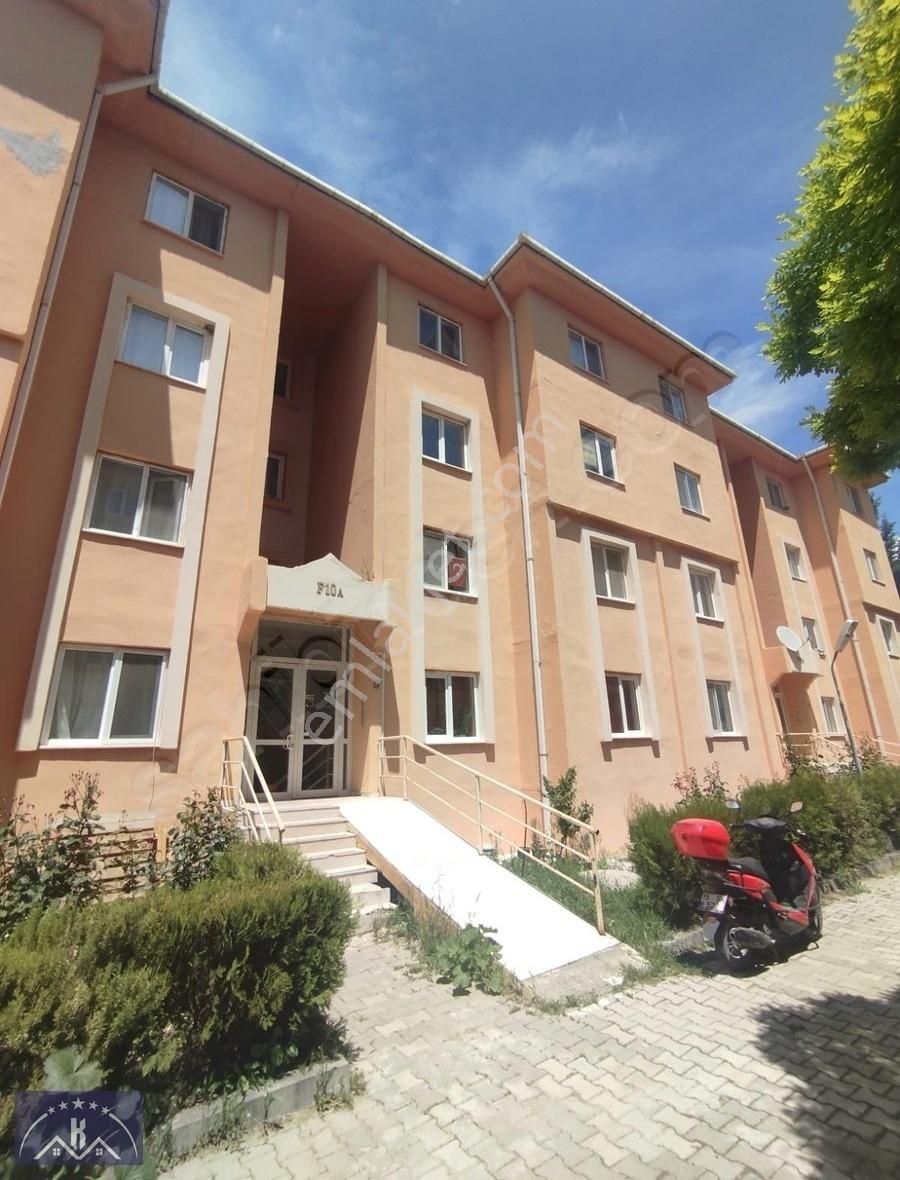 Burdur Atatürk Mah Göl Toki Evleri 2+1 90m2 Arakat Satılık Daire