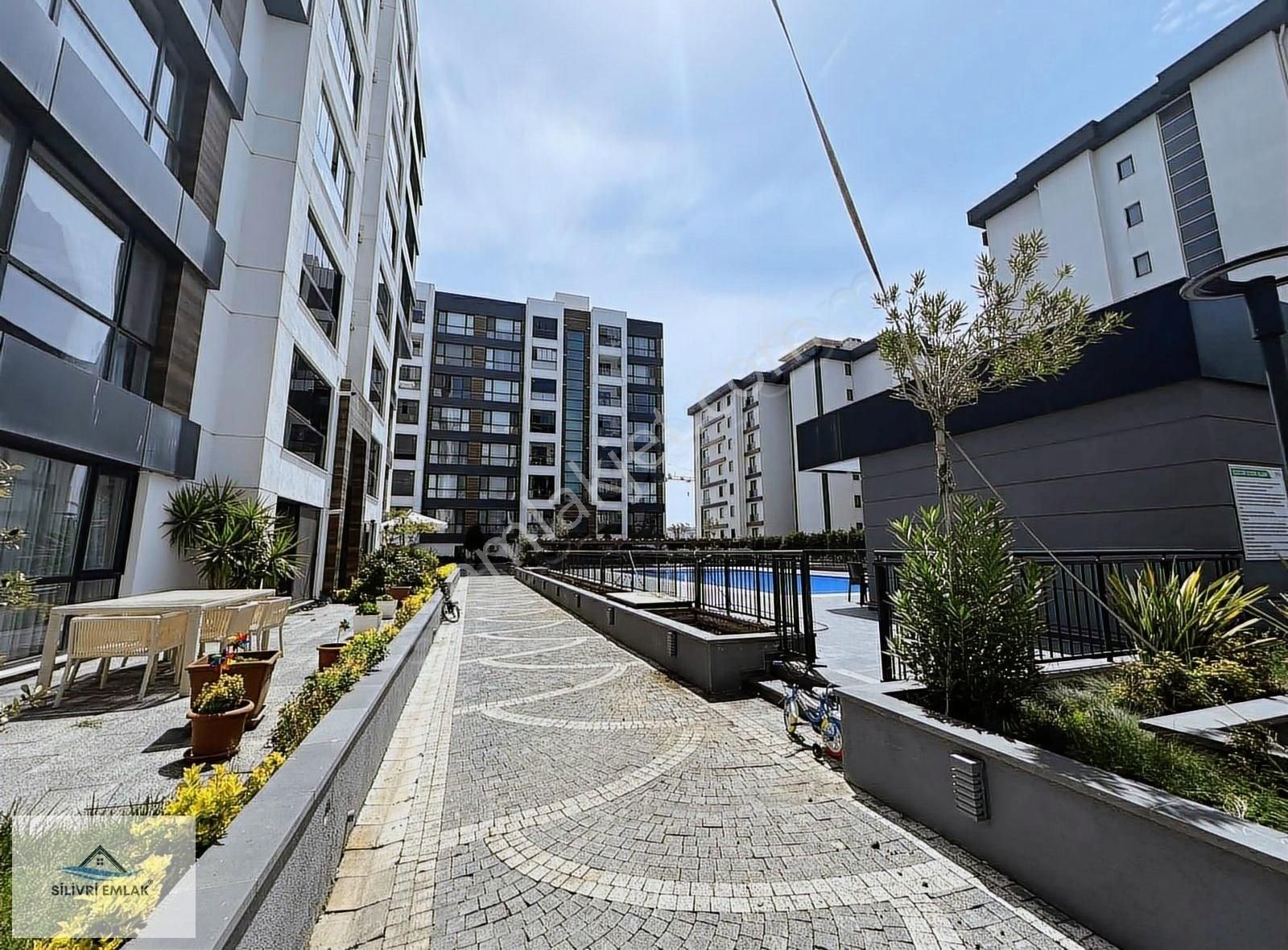 Silivri Yuva Konutları Projesinde Satılık 3+1 Daire