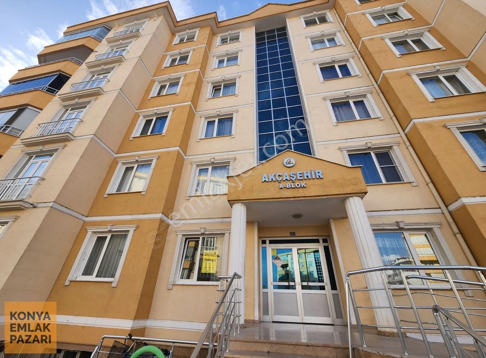 Akçaşehir 2. Etap'ta Satılık Site İçi 3+1 Geniş Daire