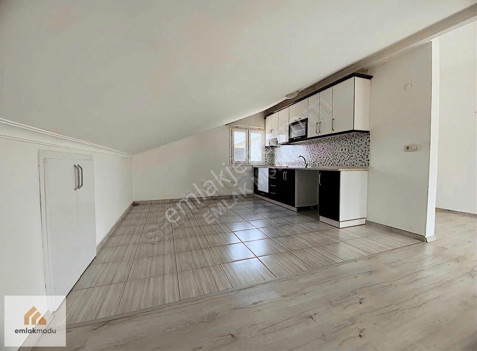 Emlakmodu'ndan Menteşeoğlu Mah'de Kiralık 2+1 Çatı Katı Daire