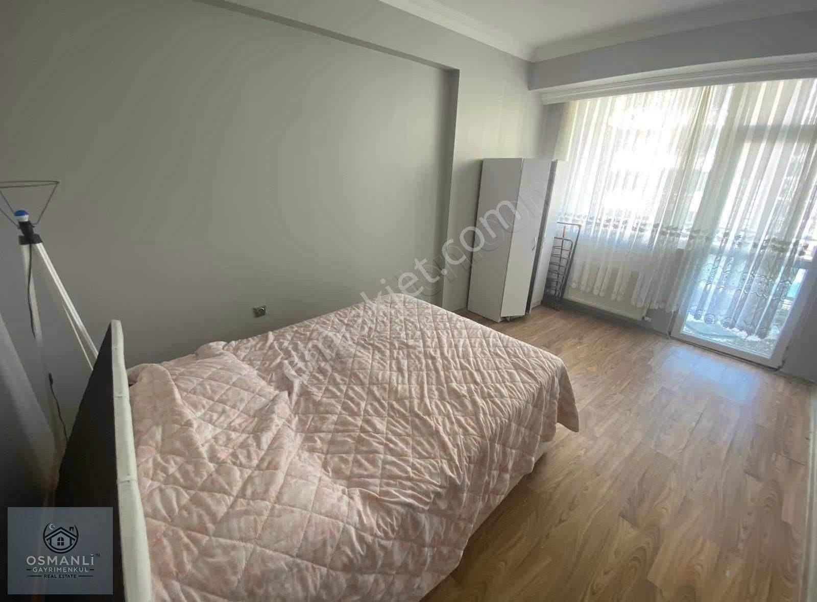 Osmanlı Emlaktan Site İçerisinde Eşyalı 1+1 Balkonlu Daire
