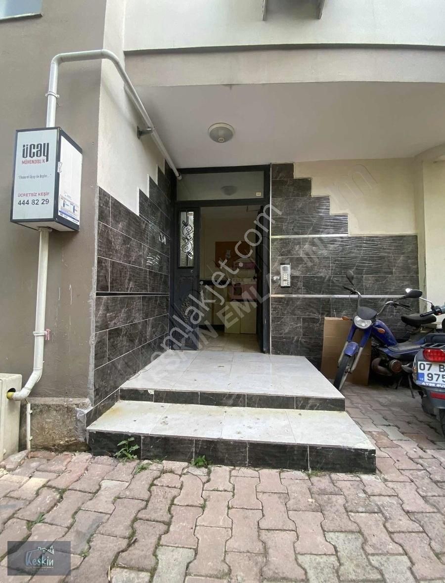 Ahatlıda Diş Hastanesi Yanında Yatırımlık 1+1 Daire