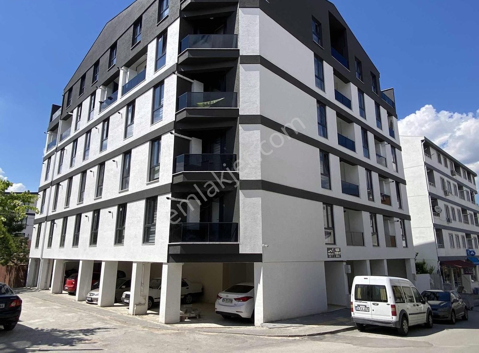 Öcs Gayrimenkul Den Sıfır Sıfır Ceylan Argün 1+1 Eşyalı Satılık - Görsel 2