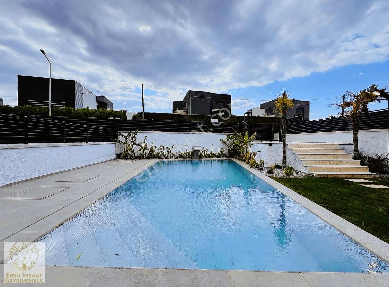 Ersü'den Geniş Bahçeli Sıfır Ultra Lüks 5+1 Havuzlu Villa - Görsel 4