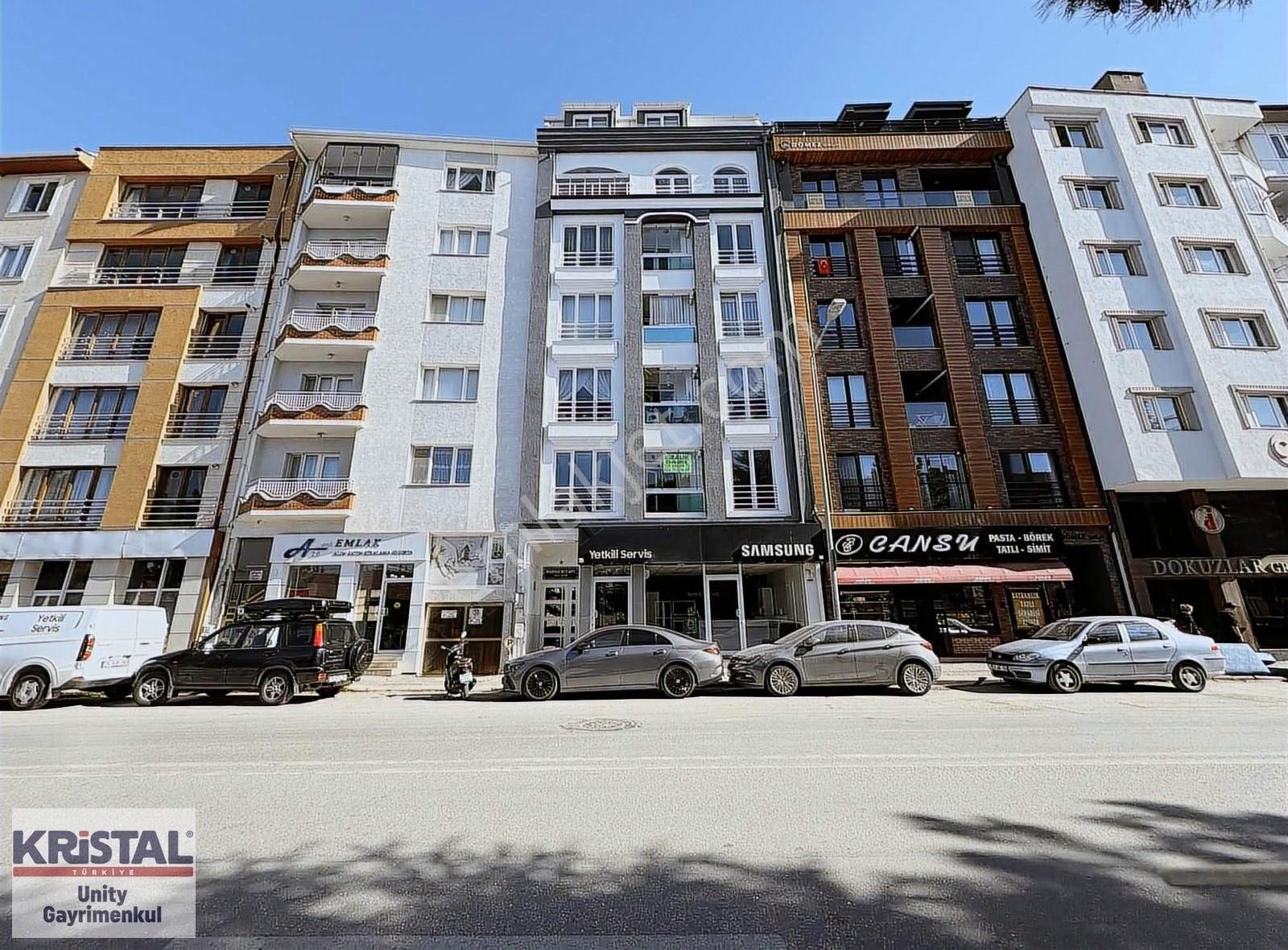 Basın Şehitleri Cd. Üzerinde Satılık 2+1 Asansörlü Arakat Daire