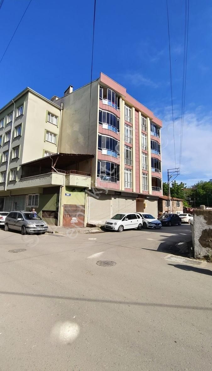 Satılık 3+1 Masrafsız Şehir İçinde Daire