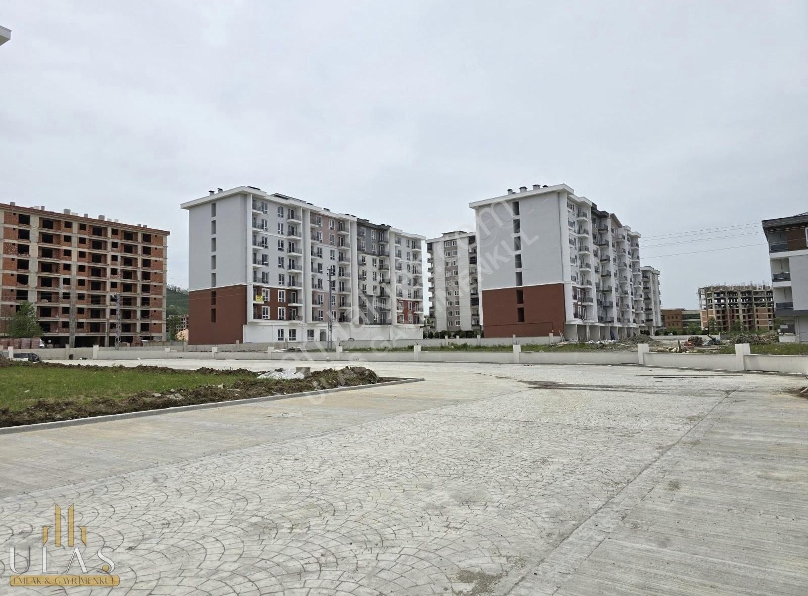 Acill Kaçırılmayacak Fırsattaki Satılık 1+1 Site İçerisi Daire