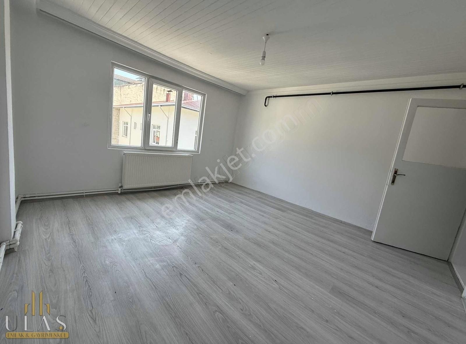 Ulaş Gayrimenkulden Sağlık Fırını Mevki 2+1 Satılık Daire