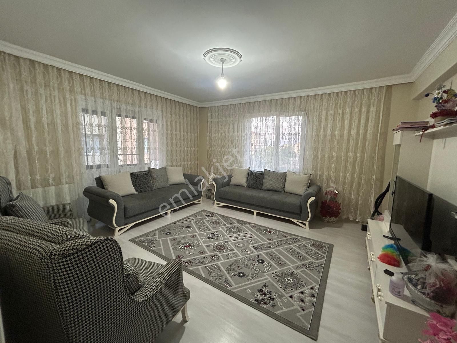 Muratlı Kurtpınar Osb Mah.nde Acil Satılık 3+1 Daire
