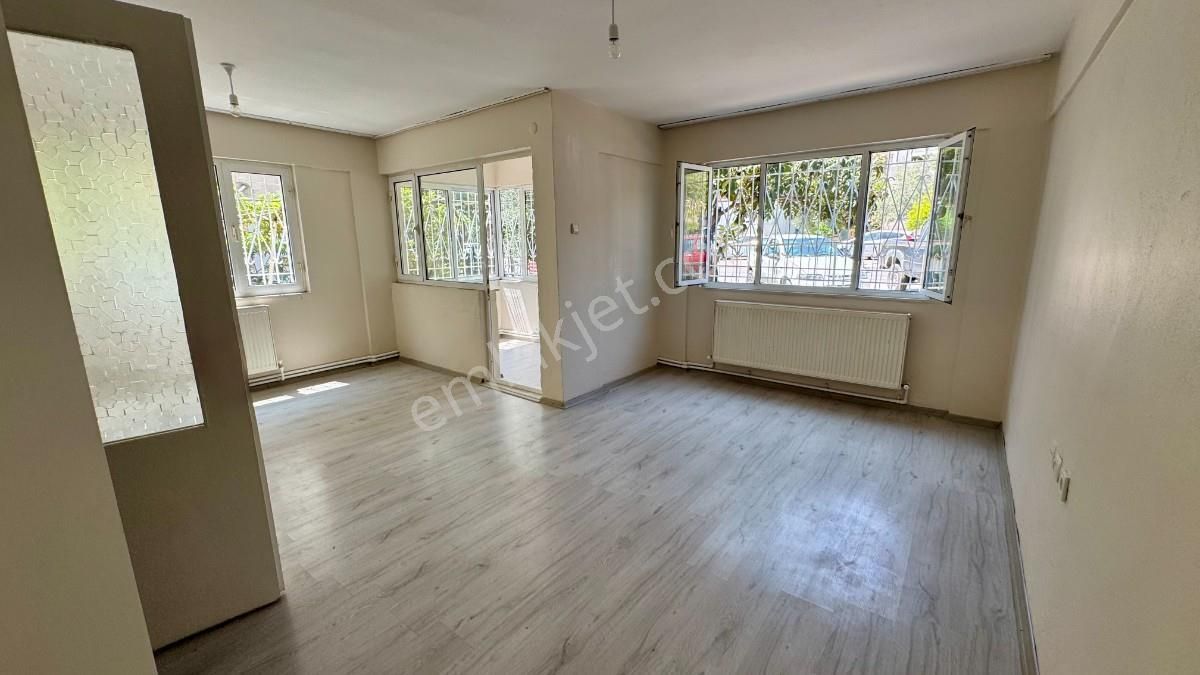 Bayraklı Osmangazi Yavuz Cad.nde Bahçeli Kiralık 2+1 Daire