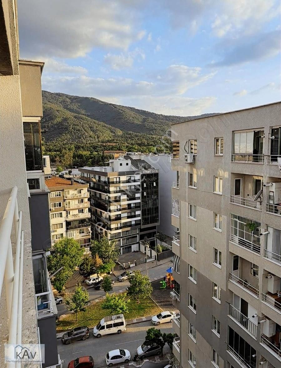 Avm'ye Yürüme Mesafesinde Geniş Ferah