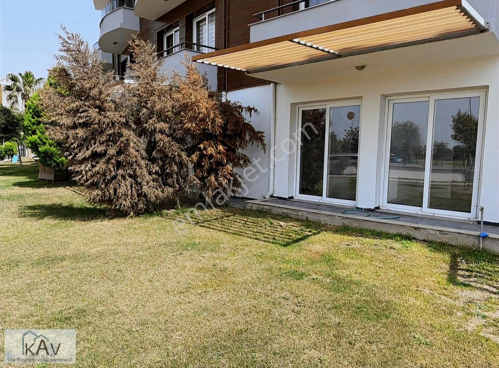 Güzelyurtta Kendine Ait Bahçeli Havuzlu Otoparklı 1,5 +1