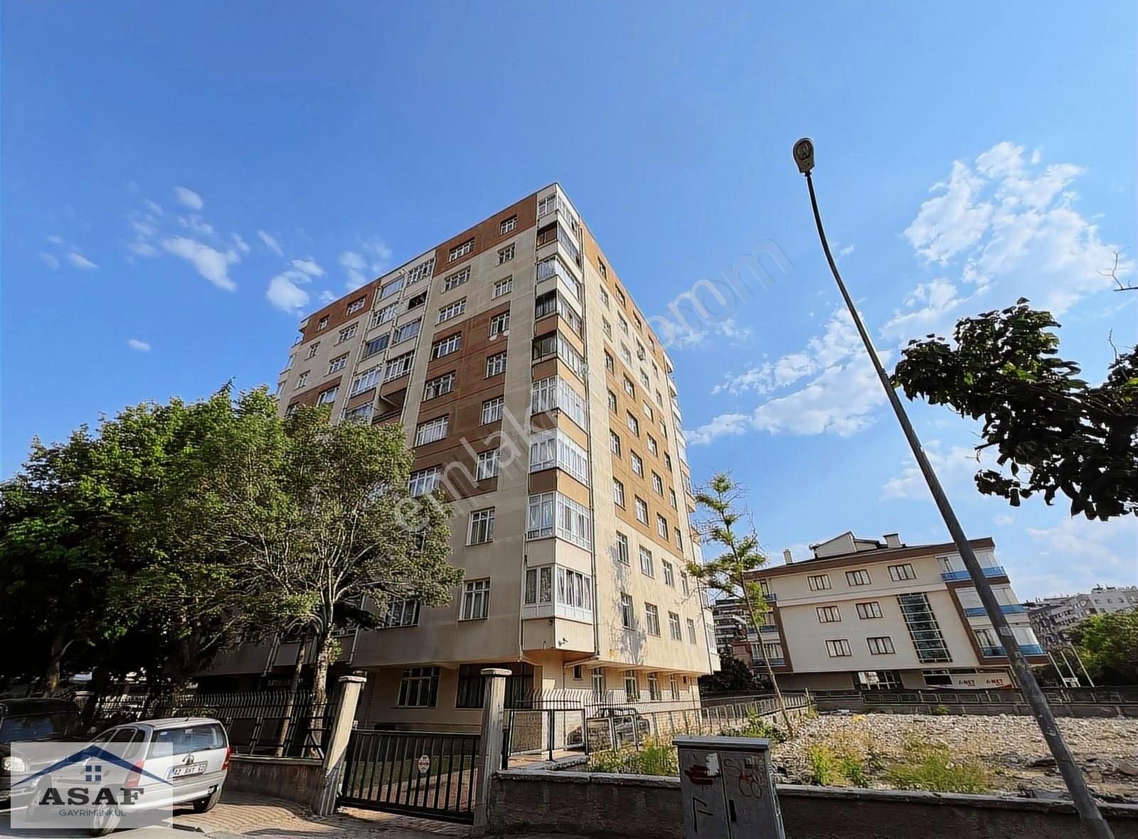 Ankara Cd Cephe Entepe Yakını Satılık Çok Geniş Arakat 3+1 Daire