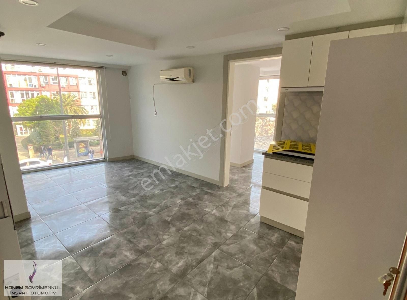 Kiralık !! Ana Cadde Üzeri Tabela Değeri Yüksek İşyeri/ofis