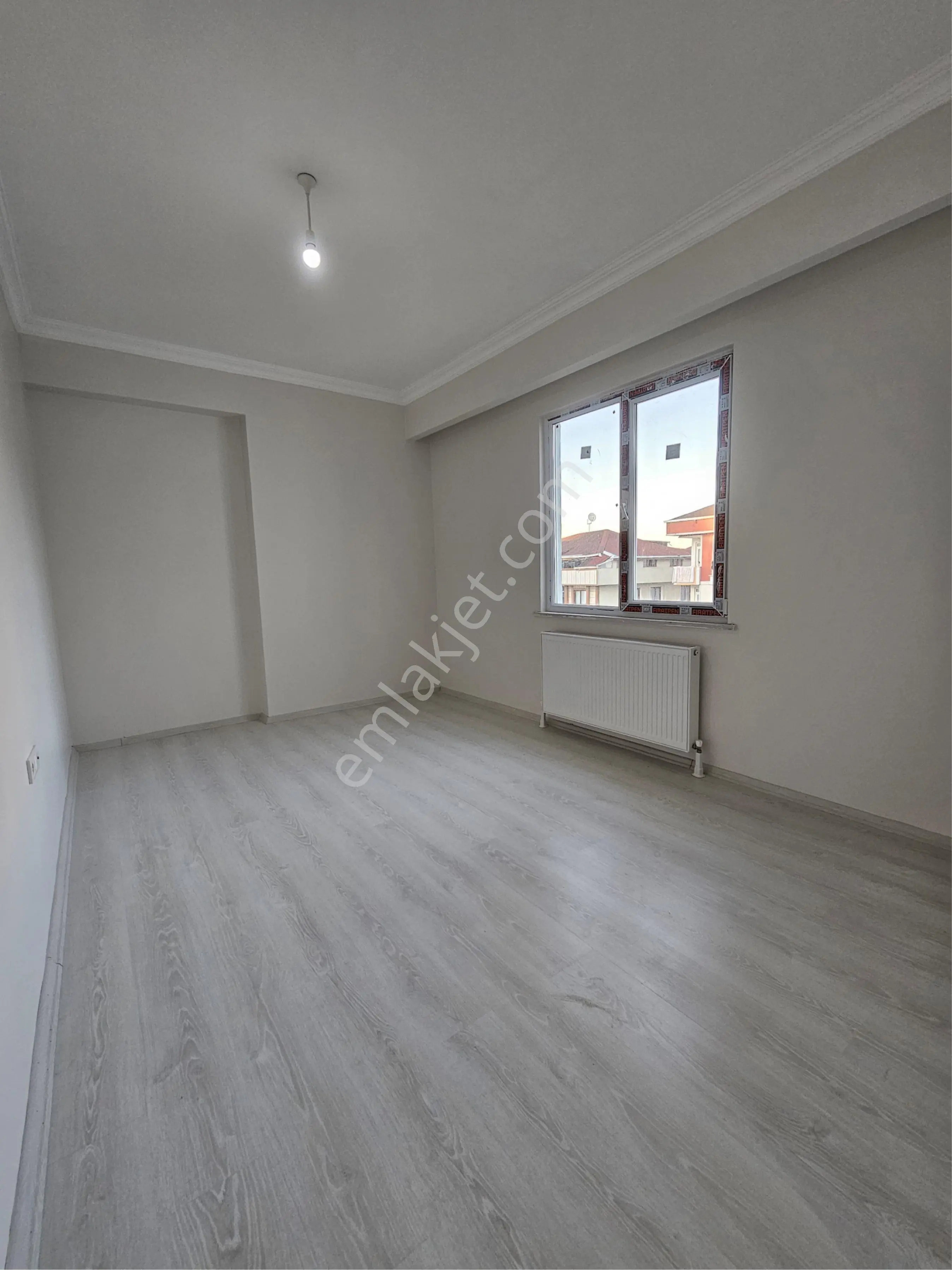 Arnavutköyde Merkezi Konumda Otoparklı Satılık Daire - Görsel 5