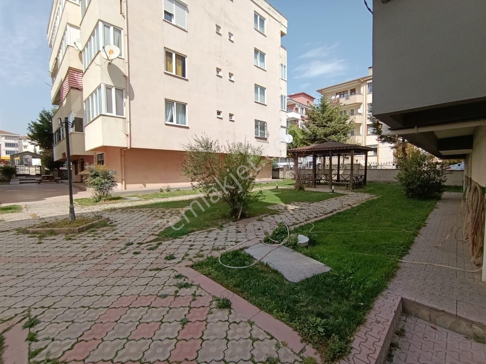 Elfi'den Site İçi Kiralık Daire