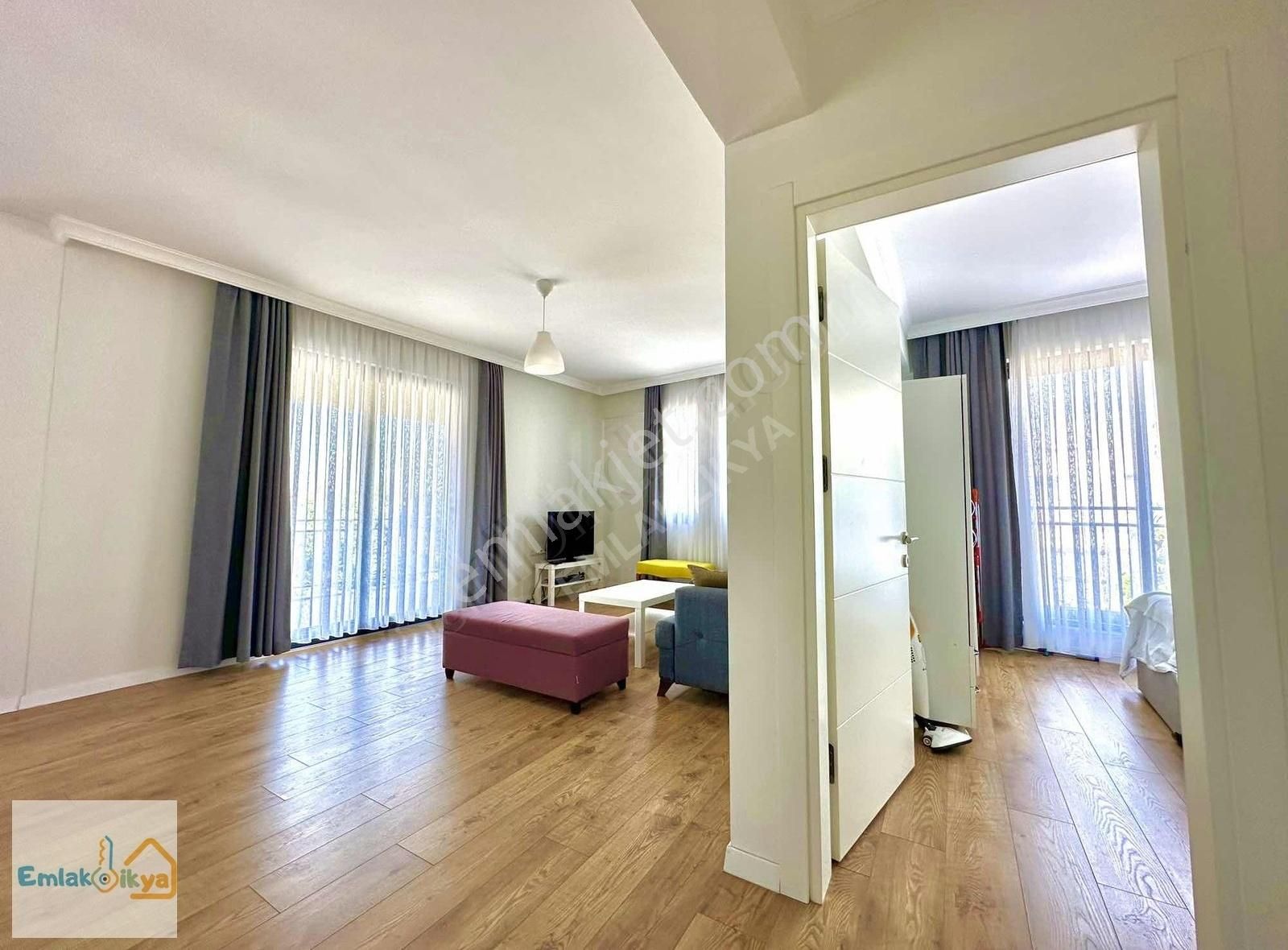 Emlaklikyadan Merkezde, Balkonlu, Eşyalı Geniş 1+1 Daire