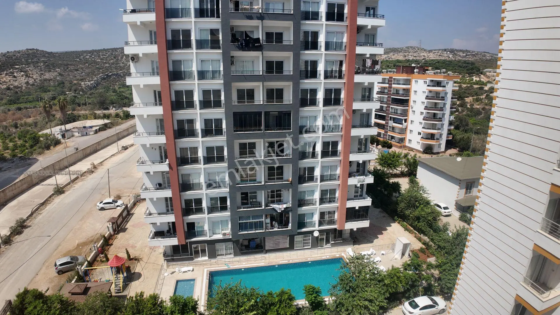 Kızkalesi Merkezde Satılık Havuzlu 1+1 Lüx Daireler - Görsel 3