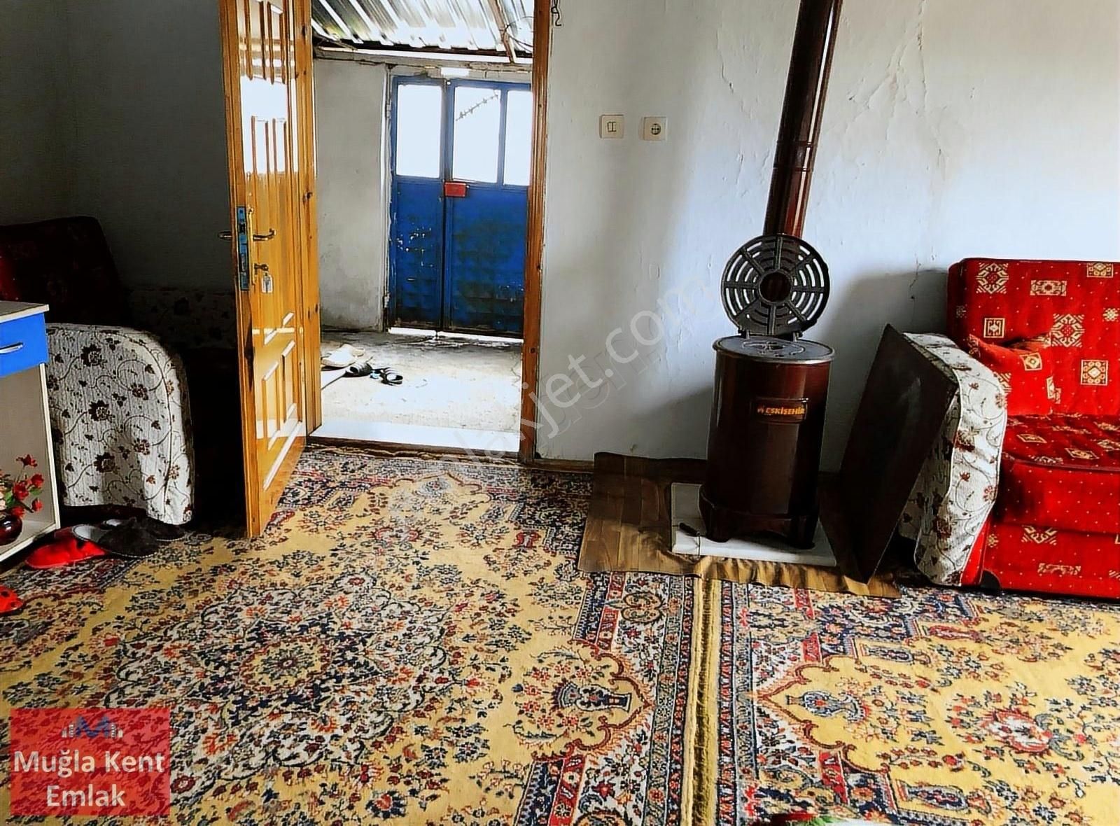 Muğla Yatağan Bozarmut'ta Satılık Müstakil Ev