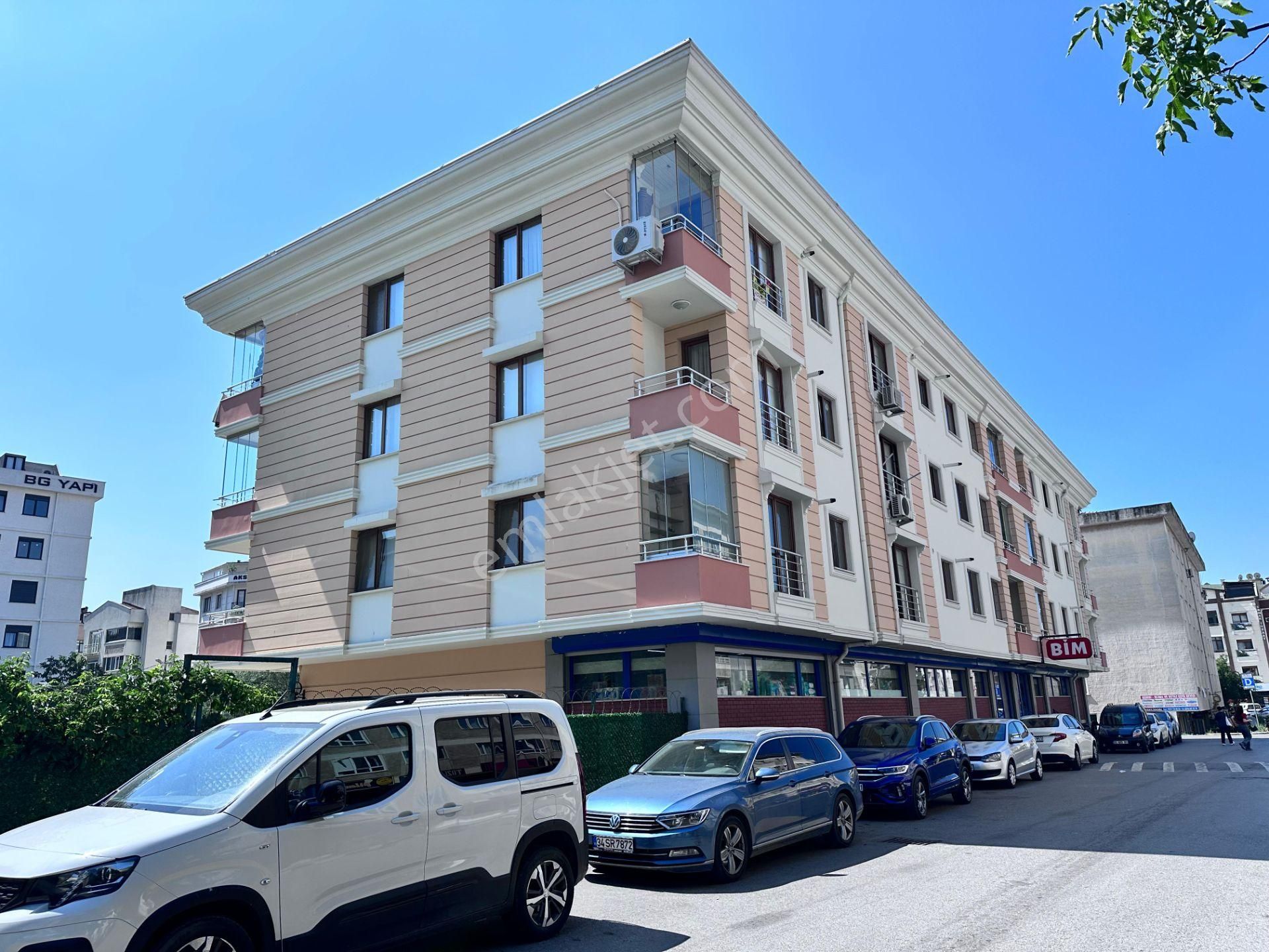 Tuzla İstasyon Mah Marmarayda Mina Konakları 3+1 Satılık Daire